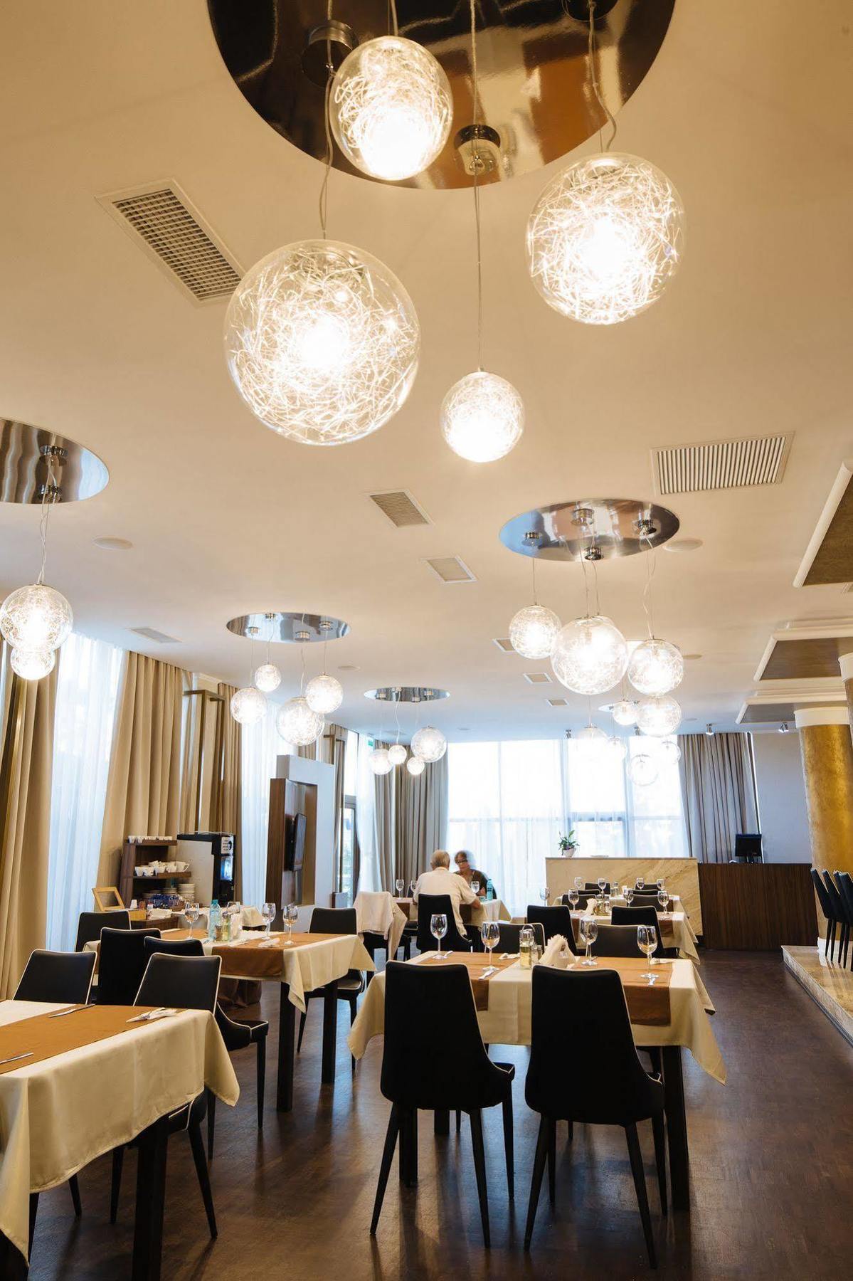 Hotel Phoenix Arad Exterior foto